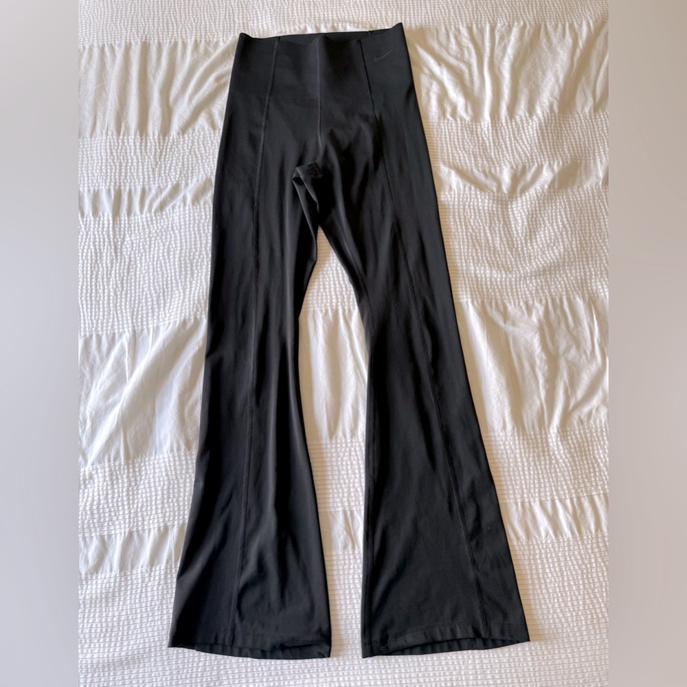 Nike Dri-FIT Black Boot Cut High Waisted “compression” Smoothing Band Leggings